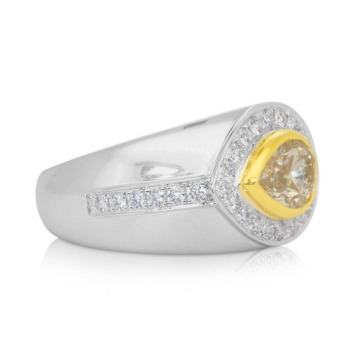 Exquisite 2.91ct Diamonds Cluster Ring in 18k White & Yellow Gold - IGI Certified