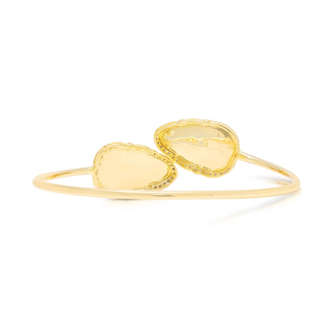 Exquisite Honey Yellow Jade with 0.42ct Diamonds Bangle in 18K Yellow Gold