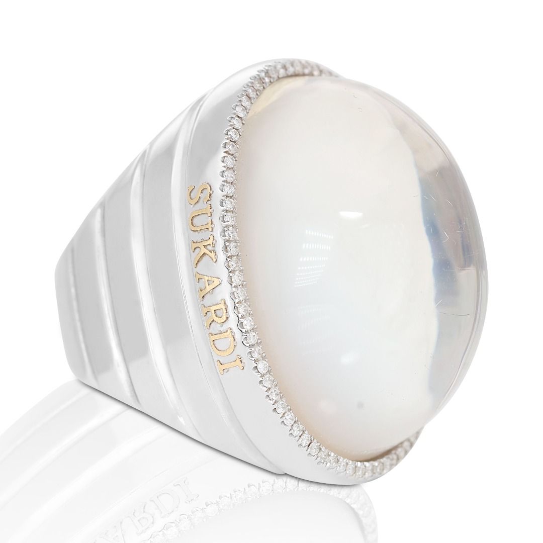 Exquisite Opal Ring with 0.80ct Side Diamonds in 18K White Gold
