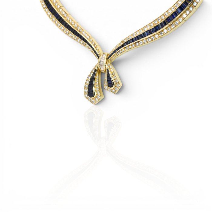 10.24 Carats IGI Certified Sapphire and Diamond 18K Yellow Gold Necklace