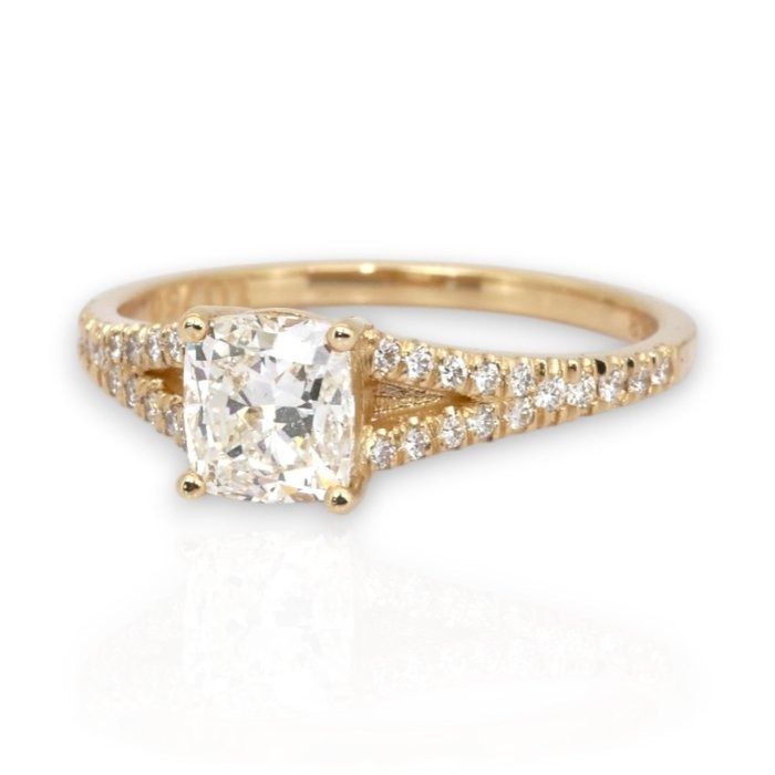 GCI Certified 1.21ct Diamonds Pave Ring in 18k Yellow Gold