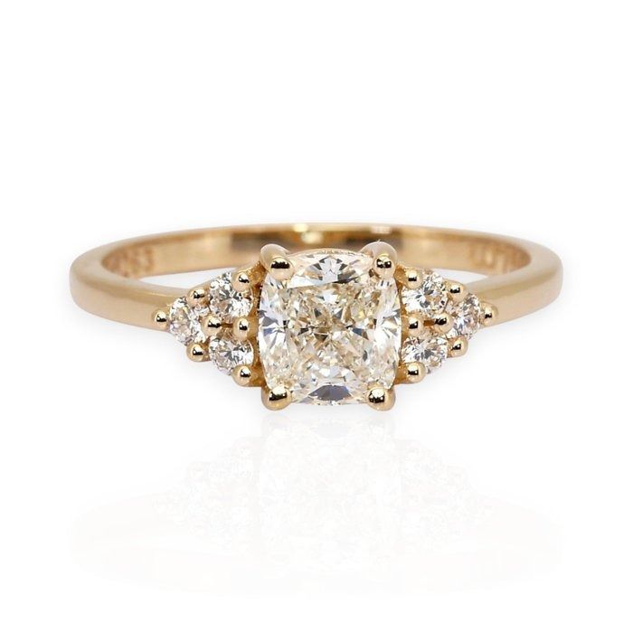 GCI Certified 1.22ct Diamonds 7-Stone Ring in 18k Yellow Gold