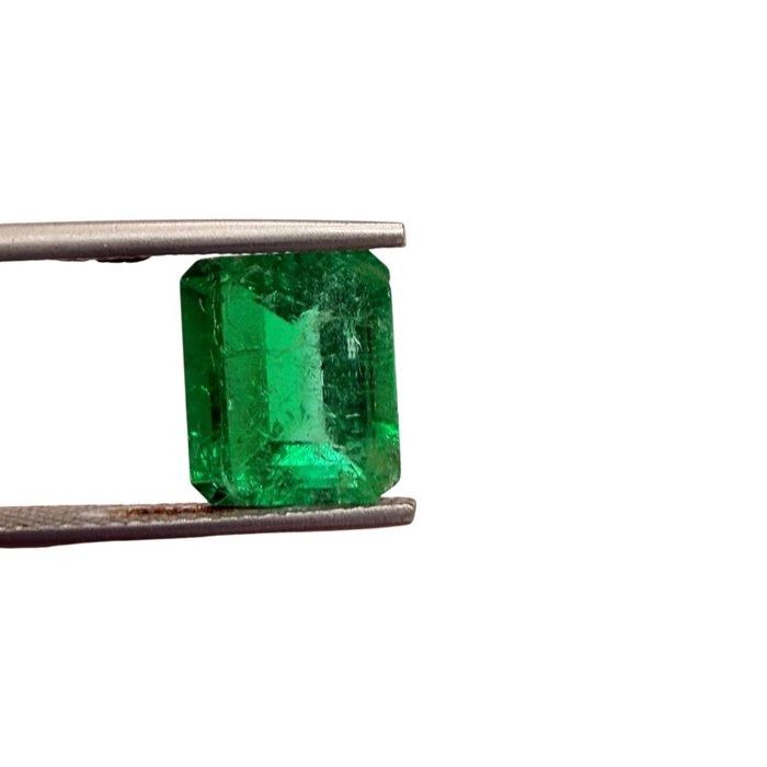 GIA Certified 3.00ct Octagonal-Shaped Emerald Gemstone