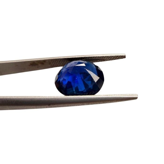 GIA Certified 6.07ct Oval Sapphire Gemstone