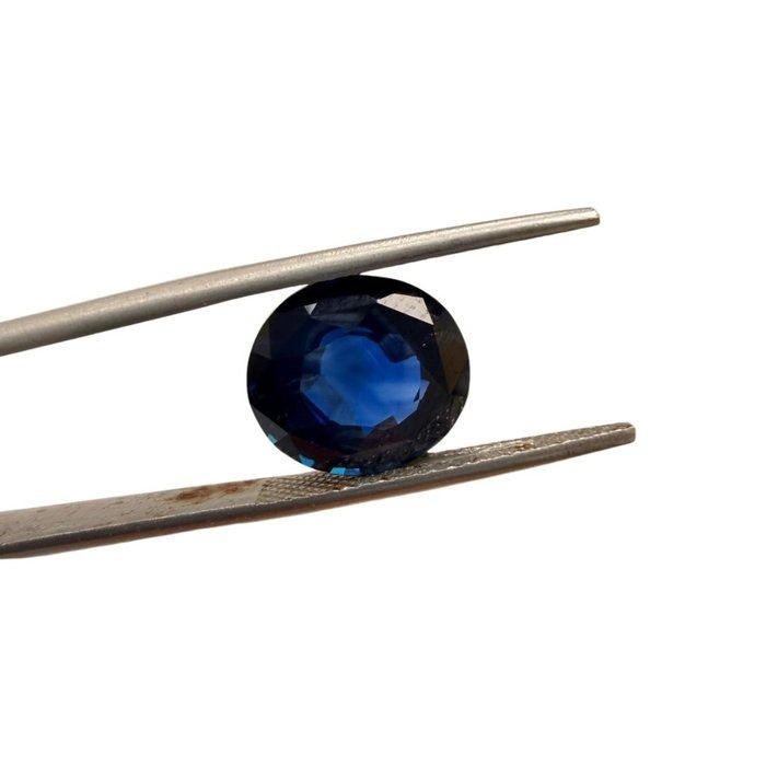 GIA Certified 6.07ct Oval Sapphire Gemstone