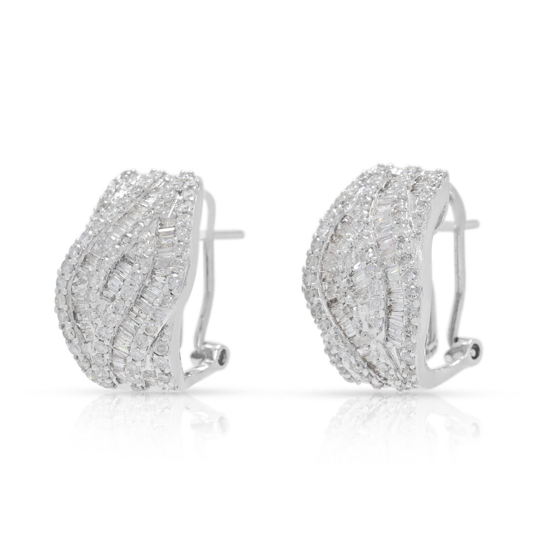 Glamorous 1.38ct Diamond Taper & Brilliant Earrings in 18K White Gold