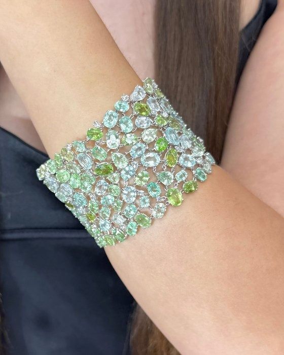 Glamorous 169.58ct Tourmalines and Diamonds Bracelet in 18k White Gold - IGI Certified