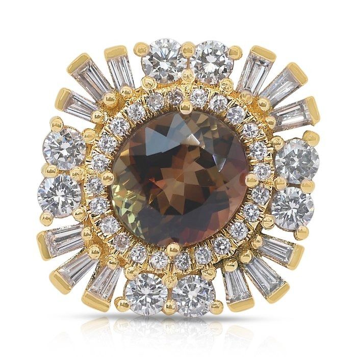 Glamorous 4.36ct Andalusite and Diamonds Cluster Ring in 18k Yellow Gold - IGI Certified