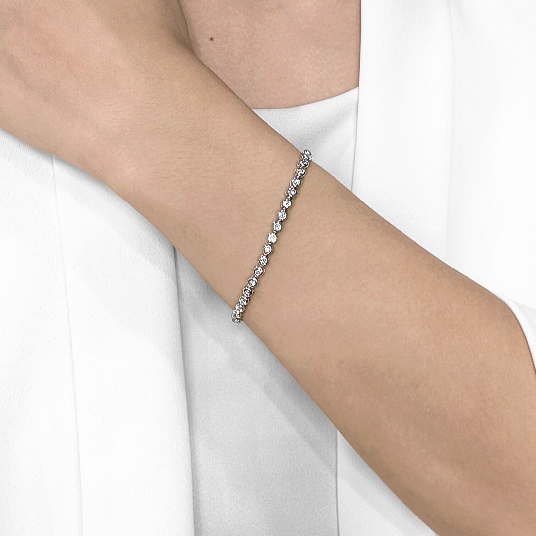 Glittering 0.82ct Natural Diamond Tennis Bracelet in 18K White Gold