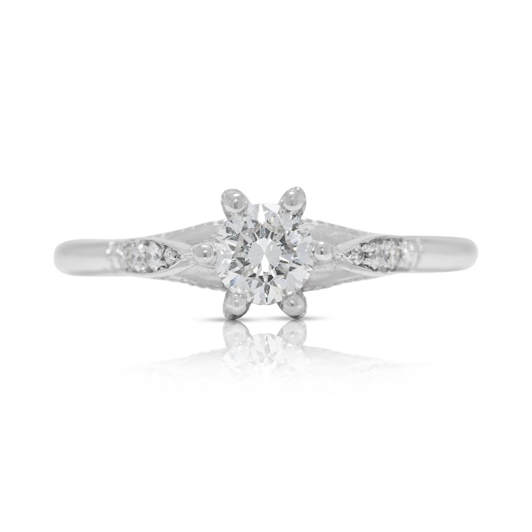 Gorgeous Solitaire Ring in 14k White Gold
