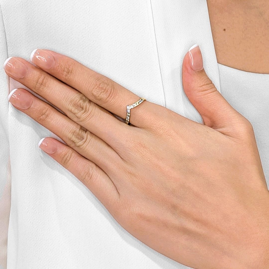 Graceful 0.22ct Chevron Diamond Ring in 20K Yellow Gold