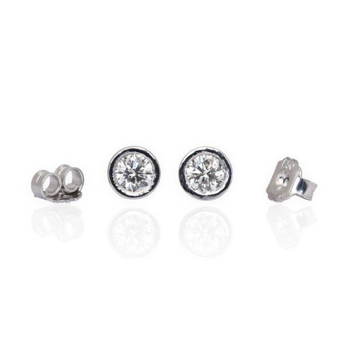 IGI Certified 1.02ct Diamonds Stud Earrings in 18k White Gold