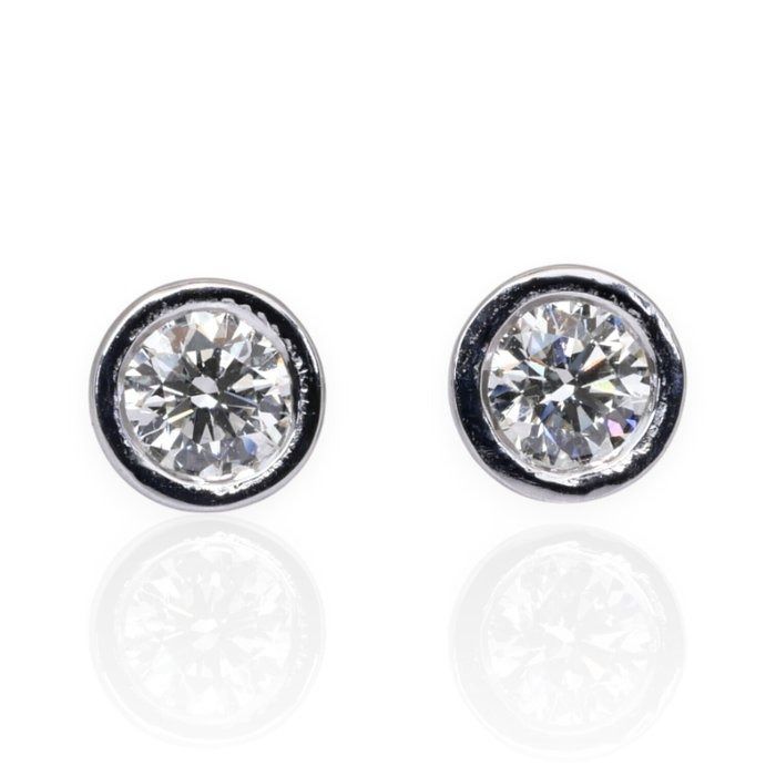 IGI Certified 1.02ct Diamonds Stud Earrings in 18k White Gold