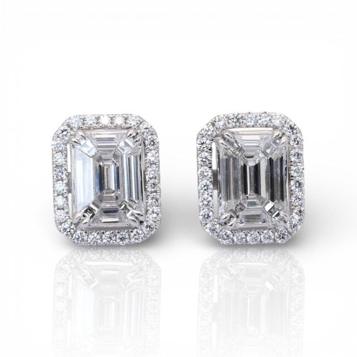 IGI Certified 1.32ct Diamonds Stud Earrings in 18k White Gold