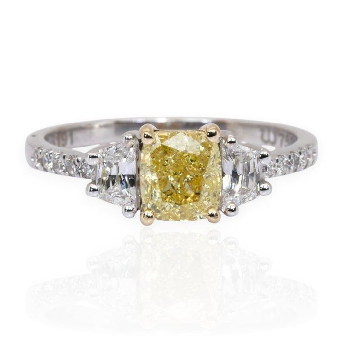 IGI Certified 1.44ct Diamonds Cluster Ring in 18k White & Yellow Gold