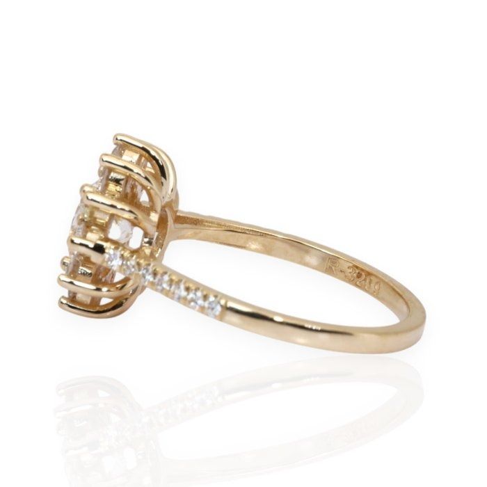 IGI Certified 1.59ct Diamonds Cluster Ring in 18k Yellow Gold