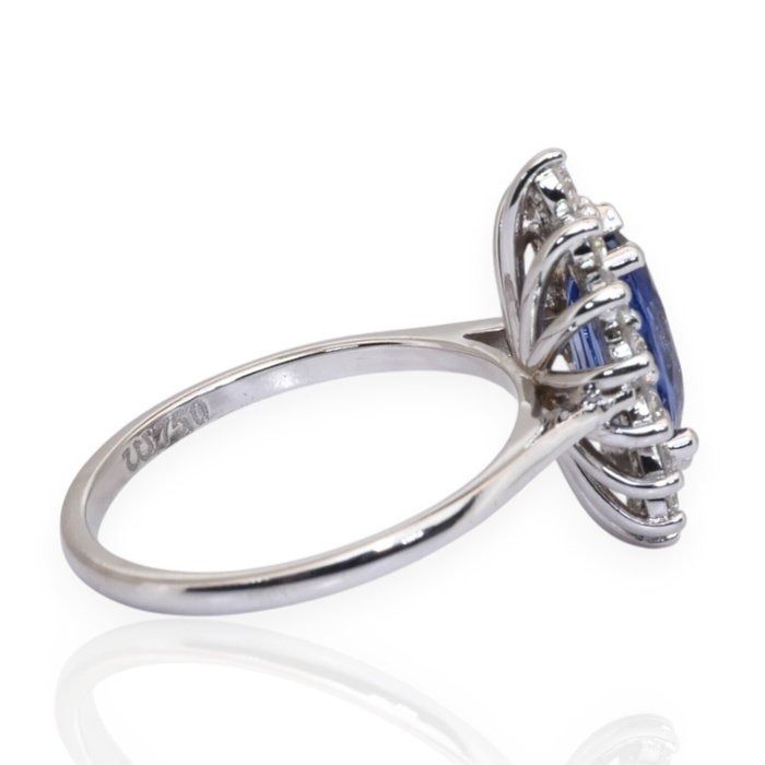 IGI Certified 2.50ct Sapphire and Diamonds Cluster Ring in 18k White Gold