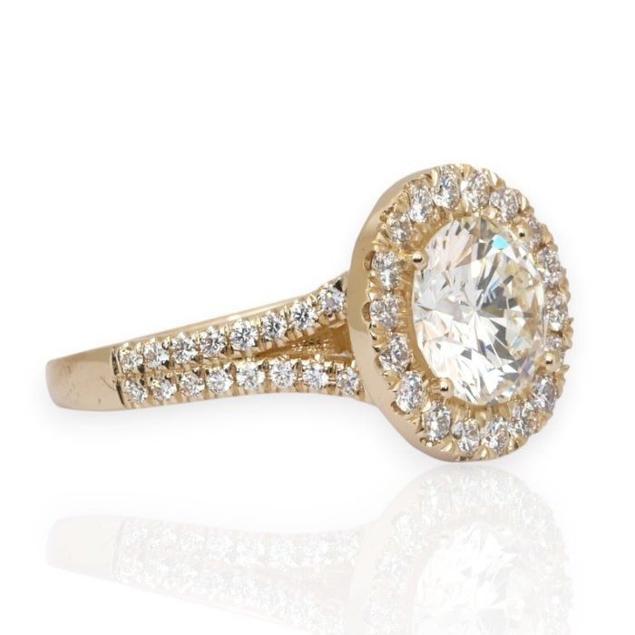 IGI Certified 2.66ct Diamonds Halo Ring in 18k Yellow Gold