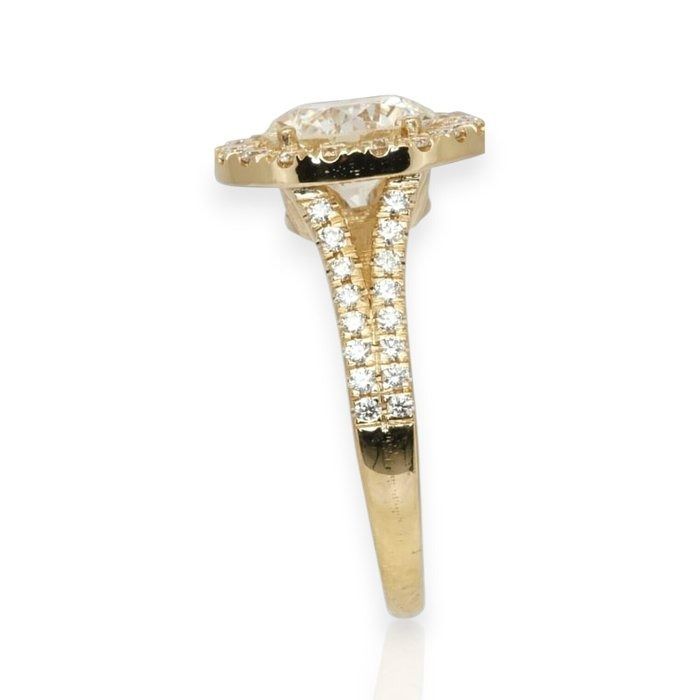 IGI Certified 2.66ct Diamonds Halo Ring in 18k Yellow Gold