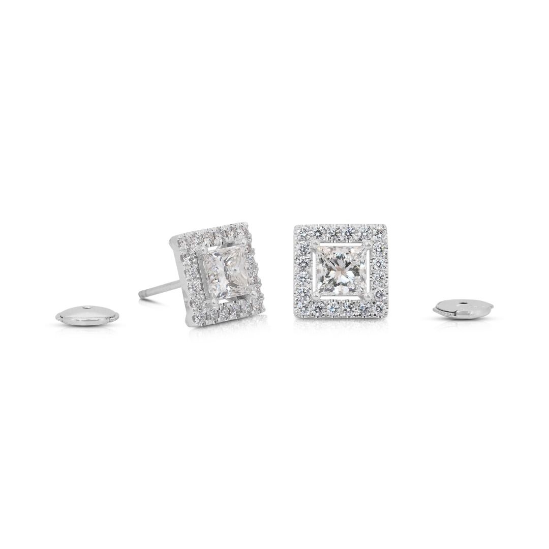 IGI Certified 2.69ct Diamonds Stud Earrings in 18k White Gold