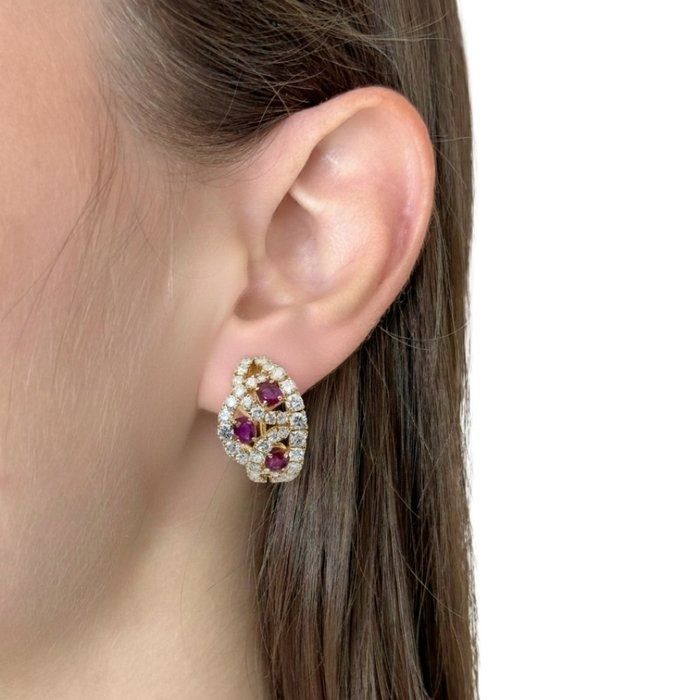 IGI Certified 3.36ct Rubies and Diamonds Earrings in 18k Yellow Gold