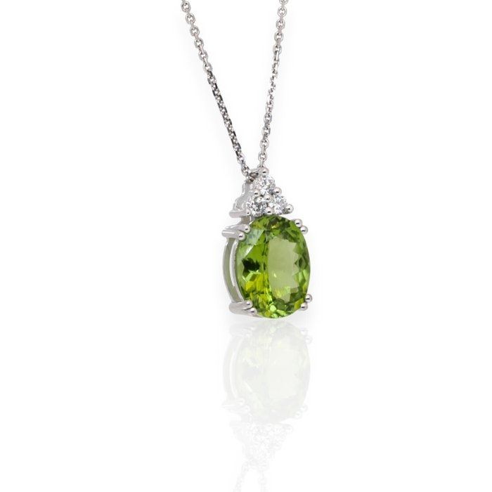 IGI Certified 3.71ct Peridot and Diamonds Necklace with Pendant in 14k White Gold