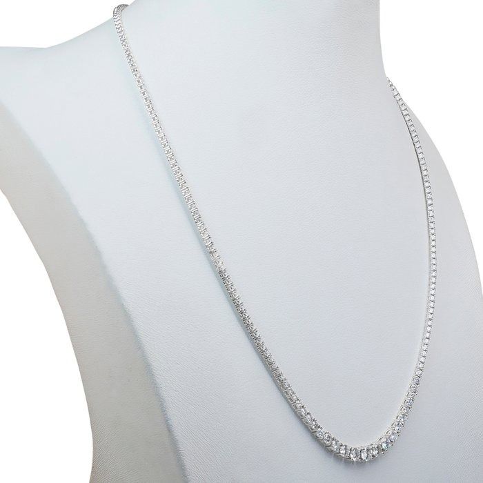IGI Certified 4.02ct Diamonds Necklace in 18k White Gold