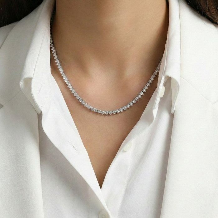 IGI Certified 4.02ct Diamonds Necklace in 18k White Gold