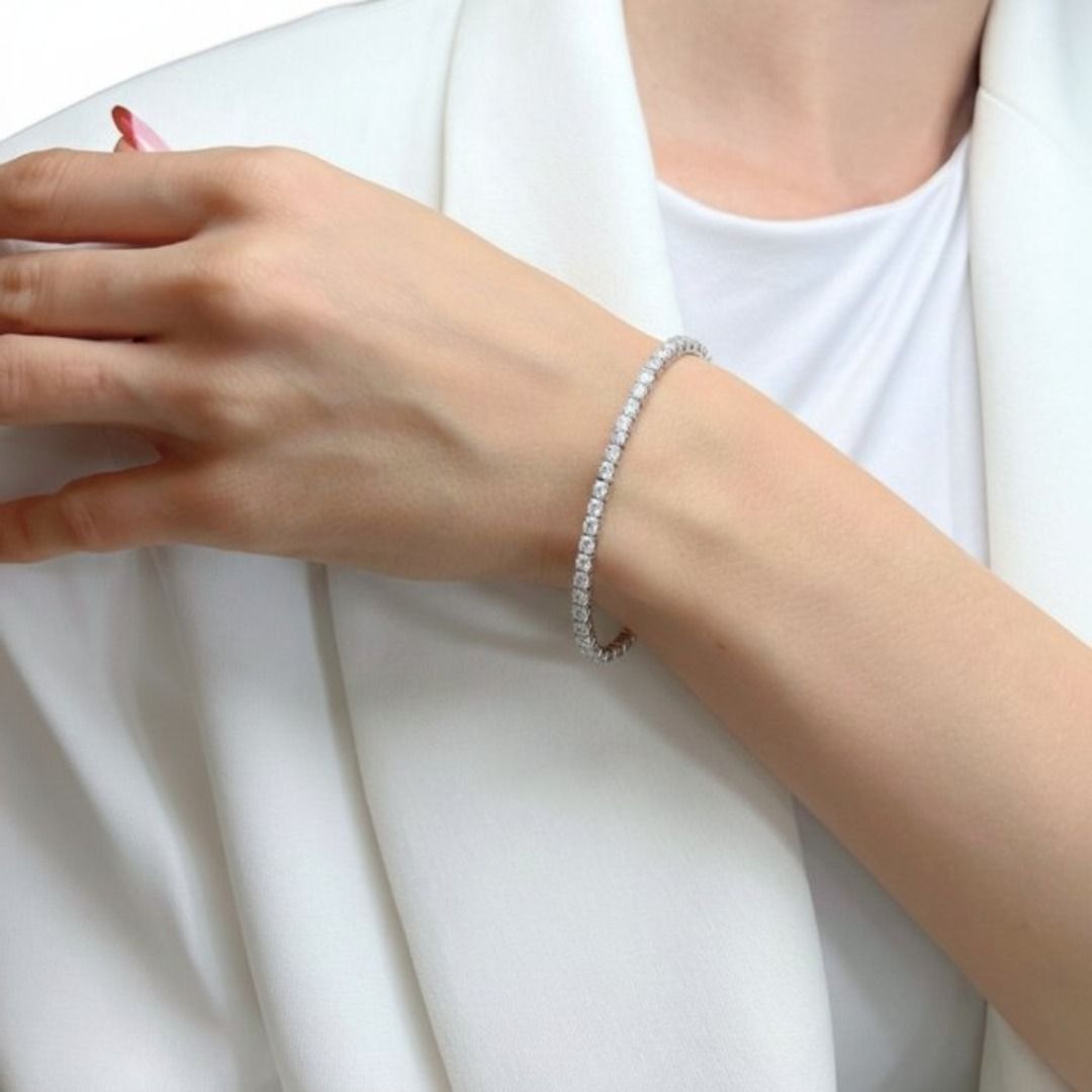 IGI Certified 4.03ct Diamonds Bracelet in 18k White Gold