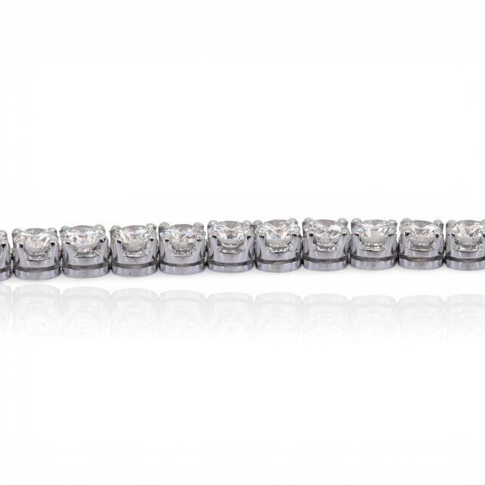 IGI Certified 8.88ct Diamonds Bracelet in 14k White Gold