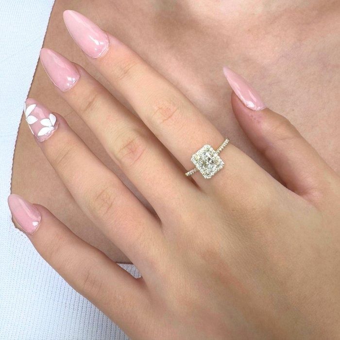 Luminous 1.22ct Diamonds Ring in 14k Yellow Gold - GIA Certified