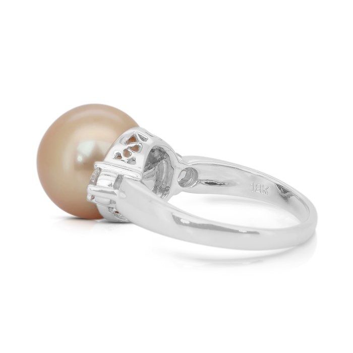 Lustrous 10.28ct South Sea Salt Water Pearl and Diamonds 3-Stone Ring in 18k White Gold - IGI Certified