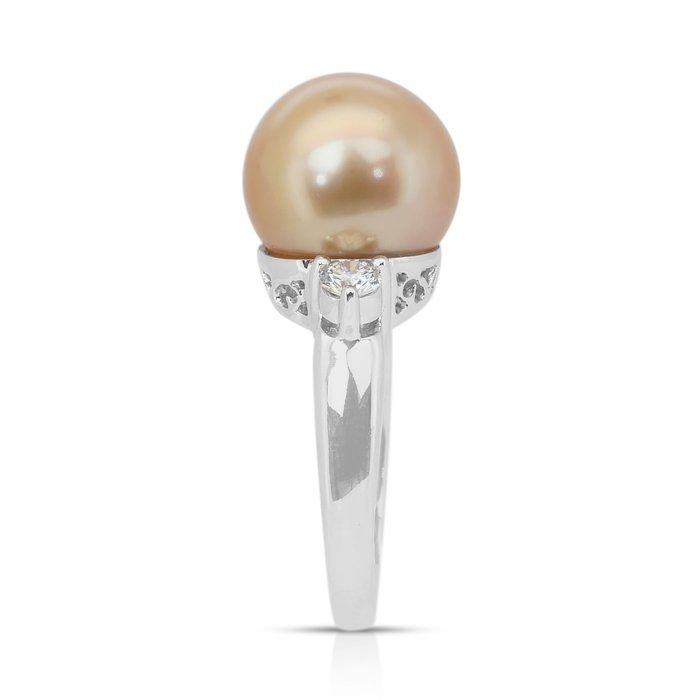 Lustrous 10.28ct South Sea Salt Water Pearl and Diamonds 3-Stone Ring in 18k White Gold - IGI Certified