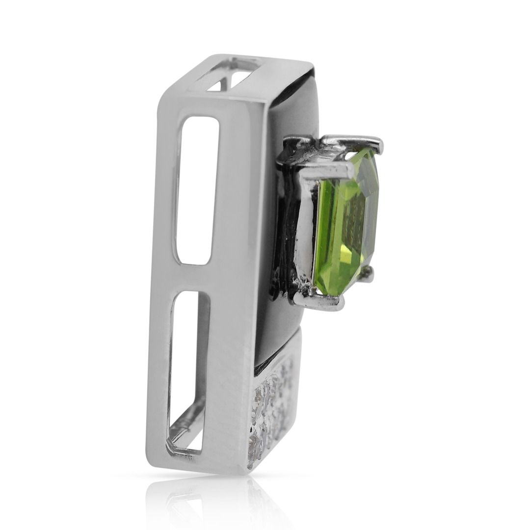 Lustrous 1.35ct Peridot and Diamond Pendant with Onyx in 18K White Gold