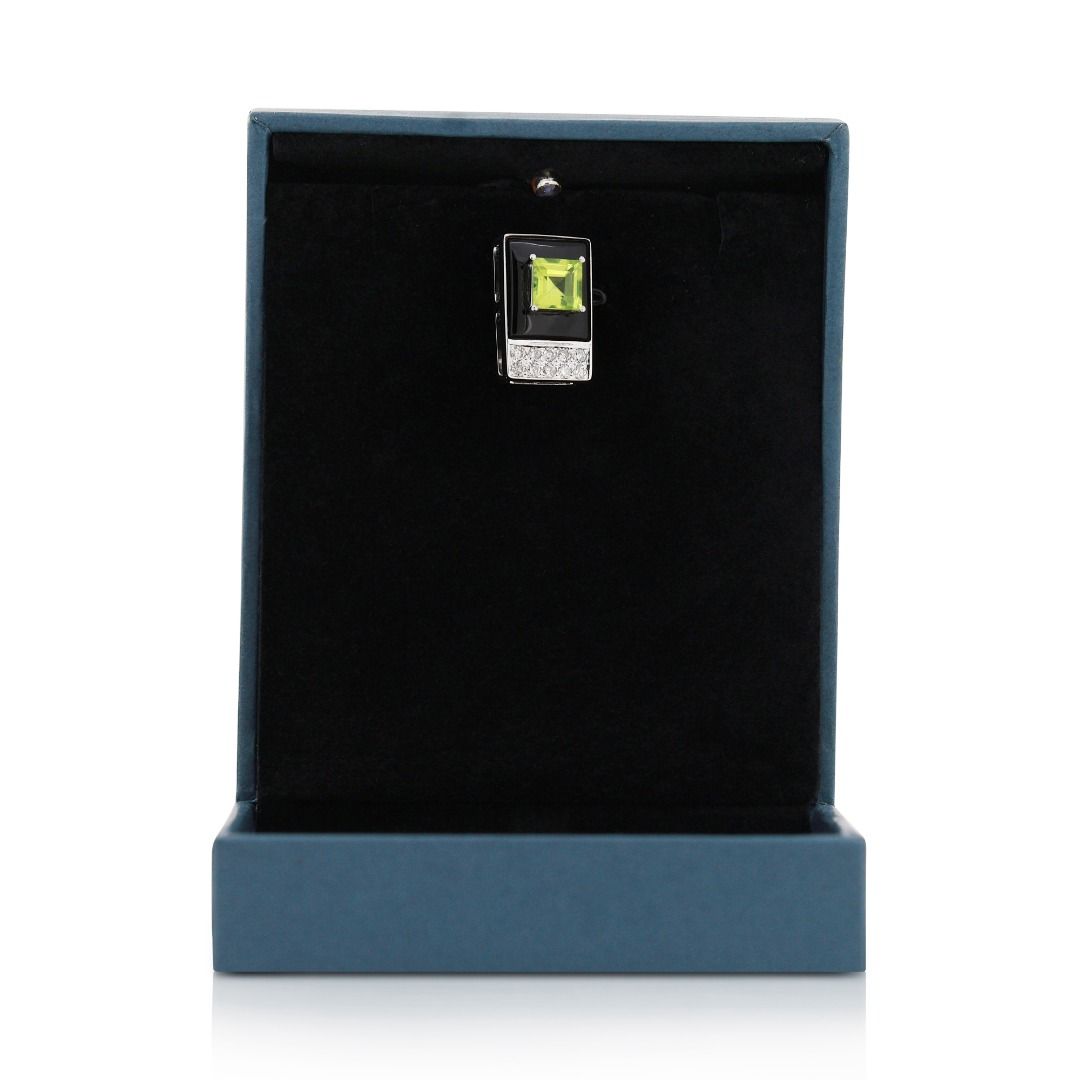 Lustrous 1.35ct Peridot and Diamond Pendant with Onyx in 18K White Gold