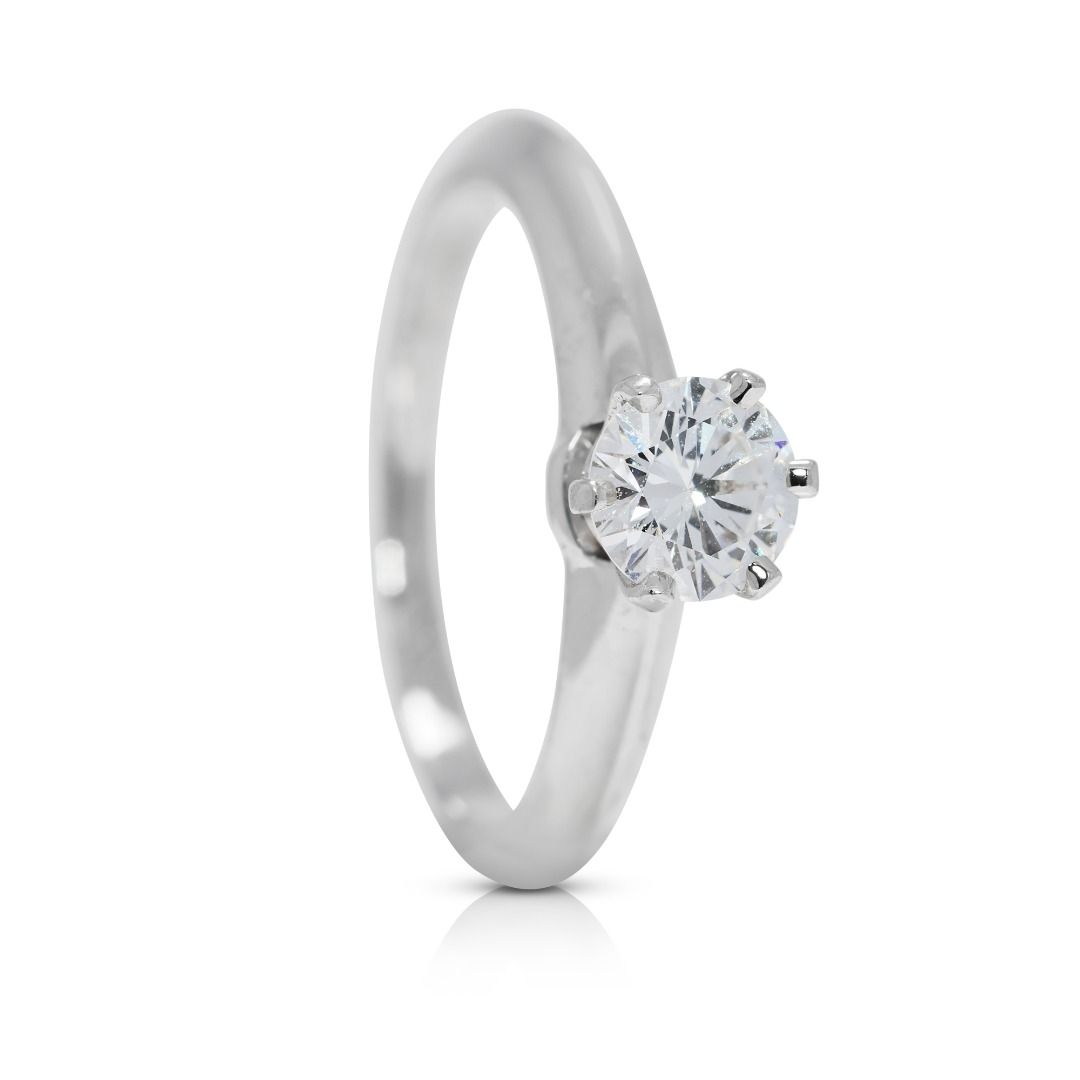 Luxurious 0.52 ct. Round Brilliant Diamonds Ring