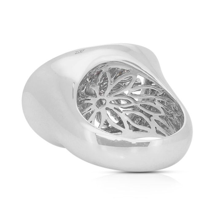 Luxurious 2.46ct Diamonds Cocktail Ring in 18k White Gold - IGI Certified