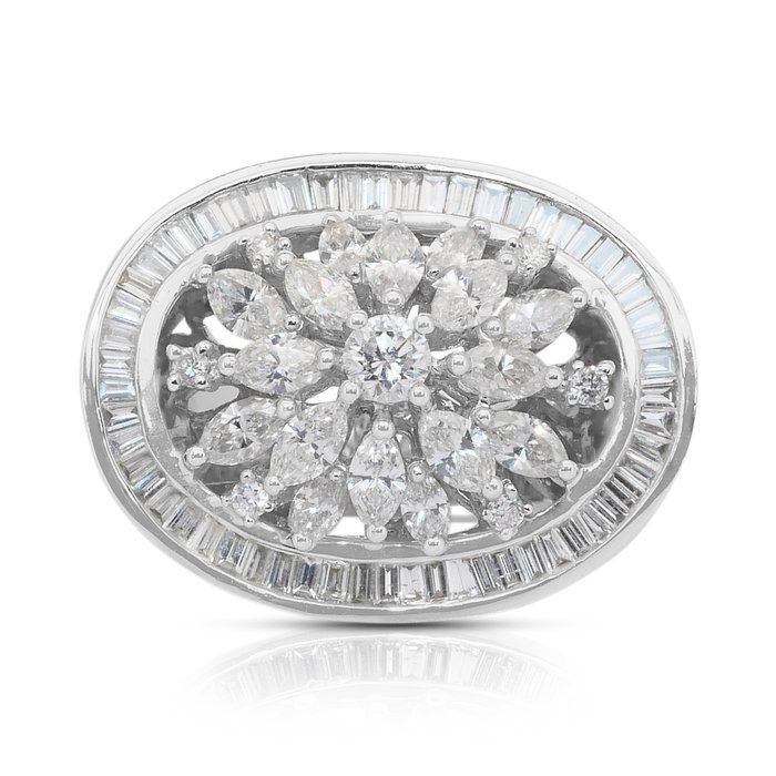 Luxurious 2.46ct Diamonds Cocktail Ring in 18k White Gold - IGI Certified