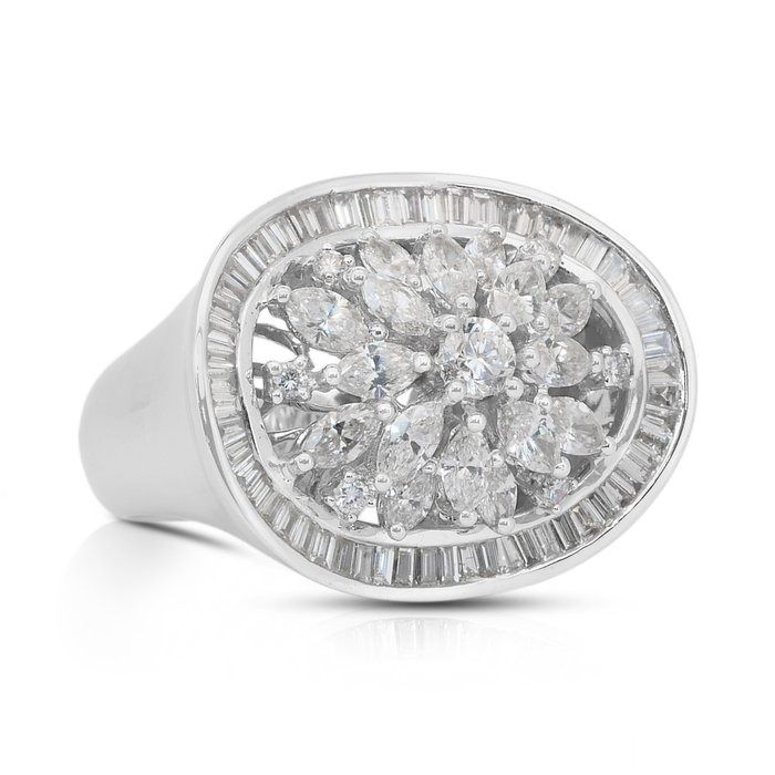 Luxurious 2.46ct Diamonds Cocktail Ring in 18k White Gold - IGI Certified