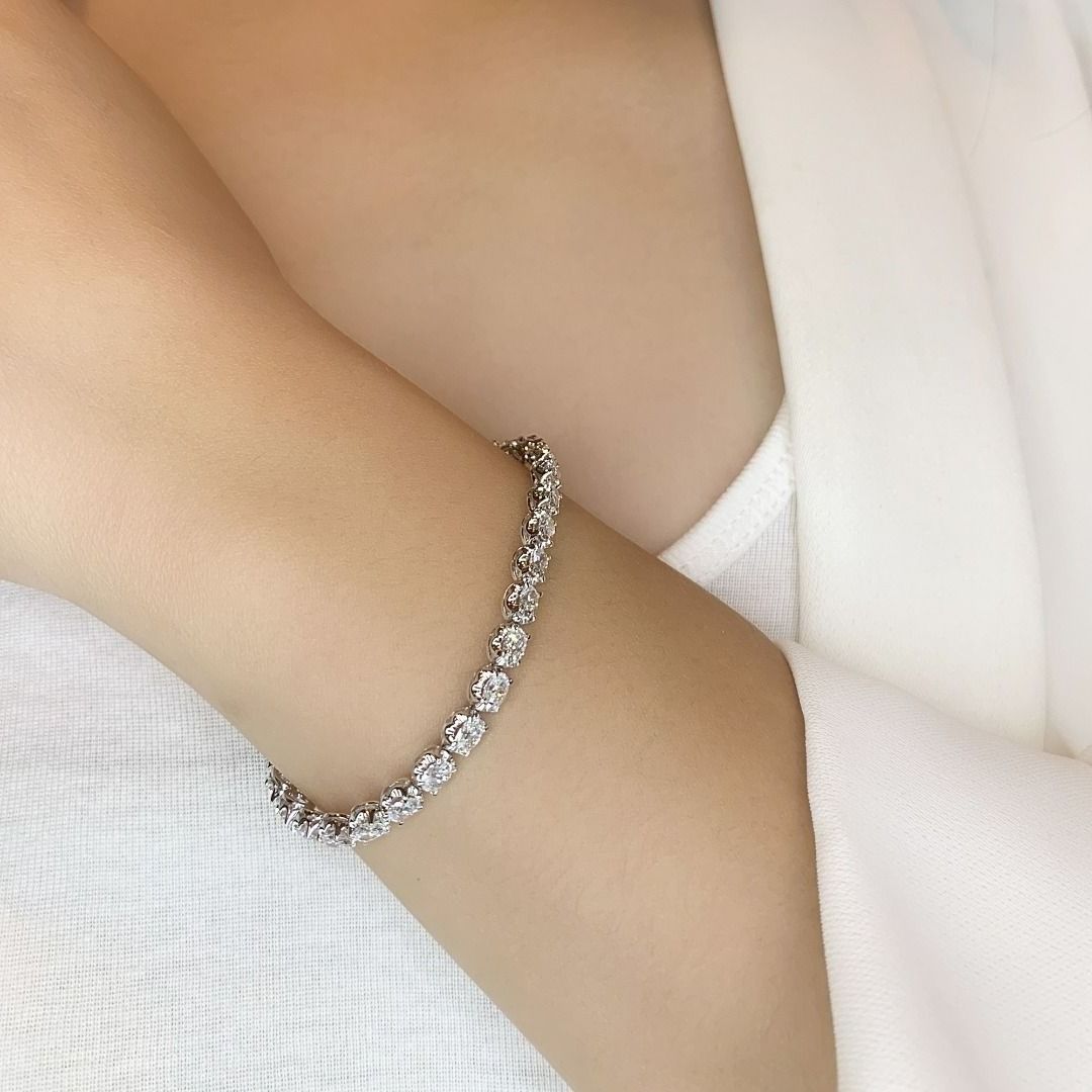 Magnificent 7ct Natural Diamond Bracelet in 18K White Gold