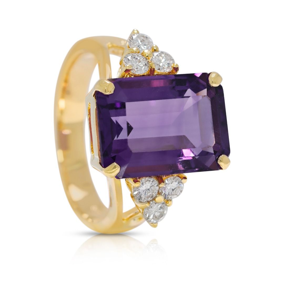 Majestic 7.1ct Amethyst & Natural Diamond Cocktail Ring in 18K Yellow Gold
