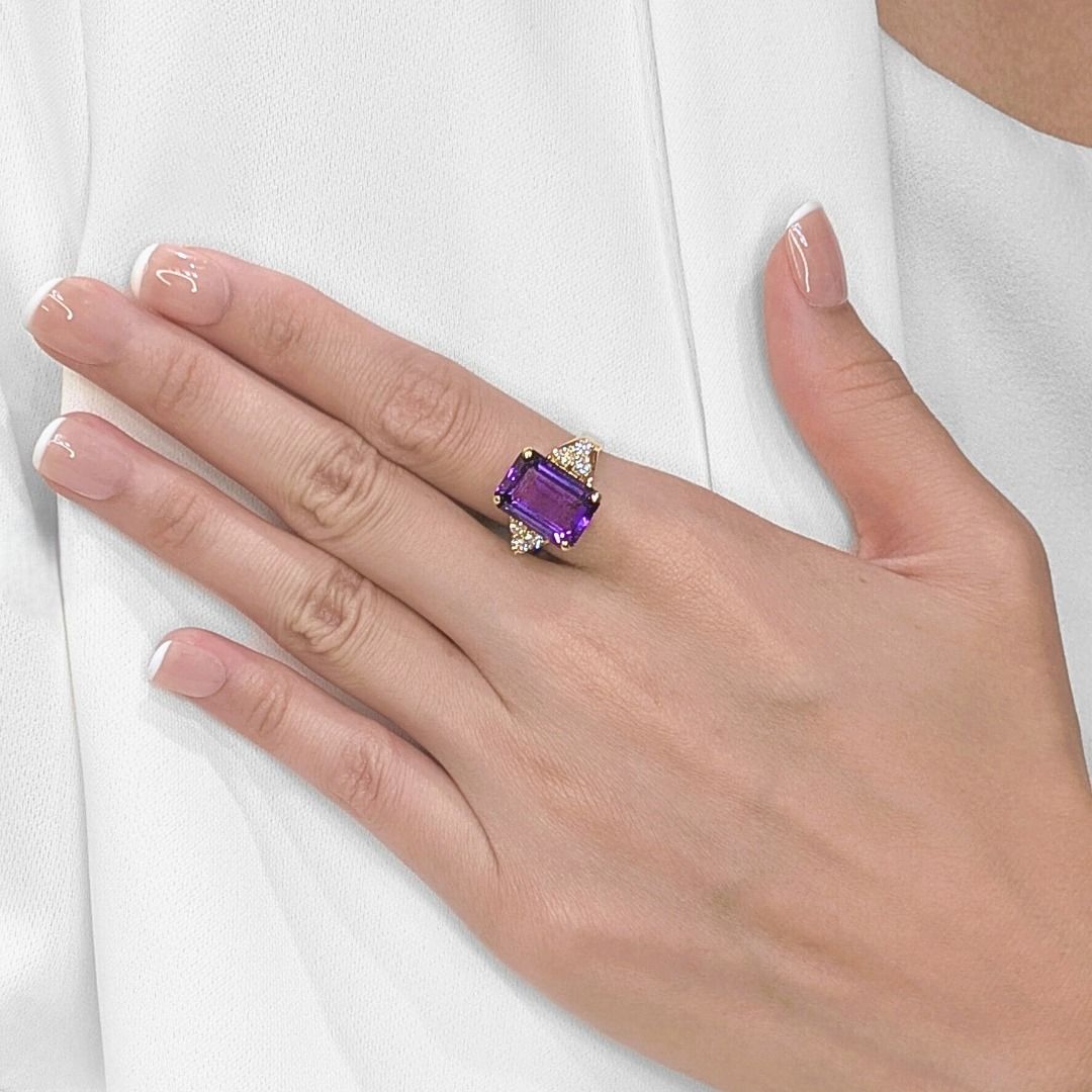 Majestic 7.1ct Amethyst & Natural Diamond Cocktail Ring in 18K Yellow Gold