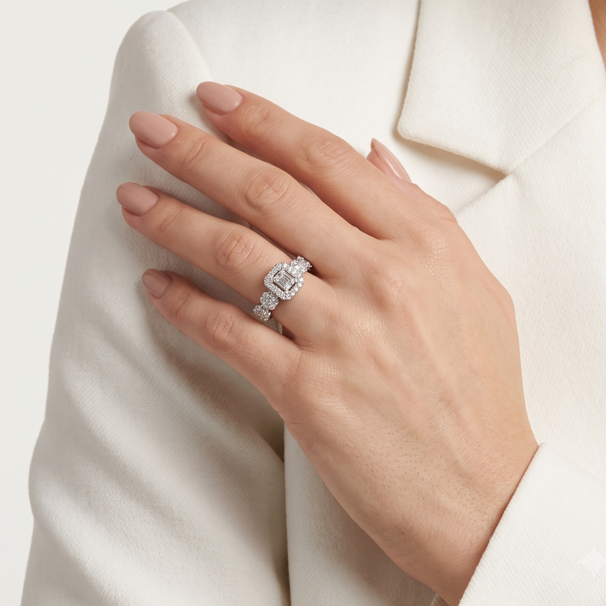 Sophisticated 0.95ct Round Brilliant and 0.10ct Baguette Diamond Emerald-Cut Illusion Halo Ring in 18K White Gold