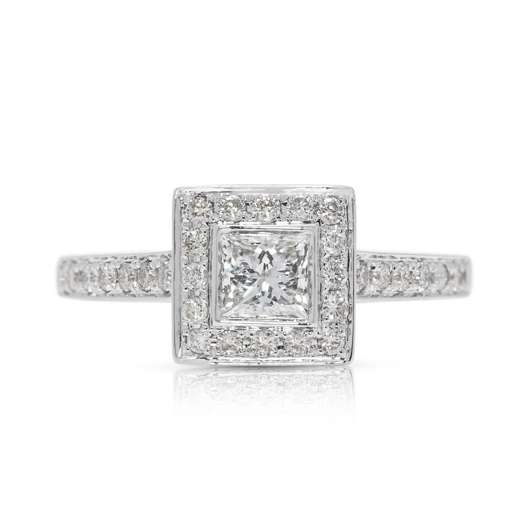New-Unworn 0.76ct Princess & Round Diamond Ring in 18K White Gold