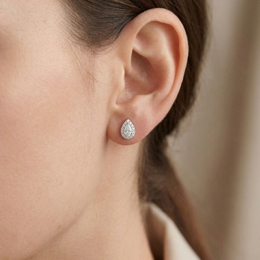 Strahlende 0,54ct Halo Diamant Ohrstecker in 18K Weißgold