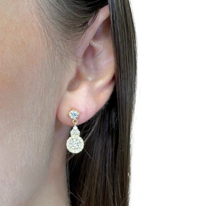 Radiant 1.46ct Diamonds Drop Earrings in 18k Yellow Gold - IGI Certified