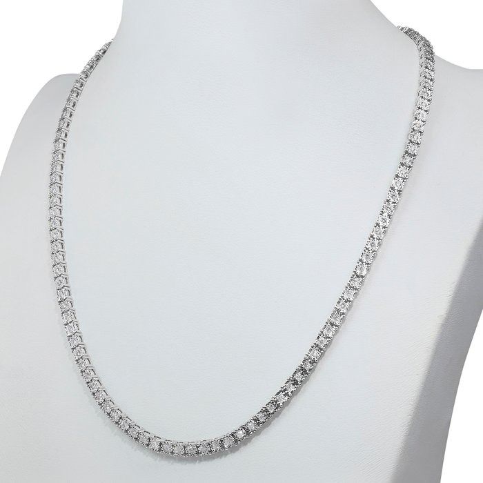 Radiant 2.43ct Diamonds Necklace in 9k White Gold - IGI Certified