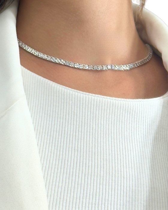 Radiant 2.43ct Diamonds Necklace in 9k White Gold - IGI Certified