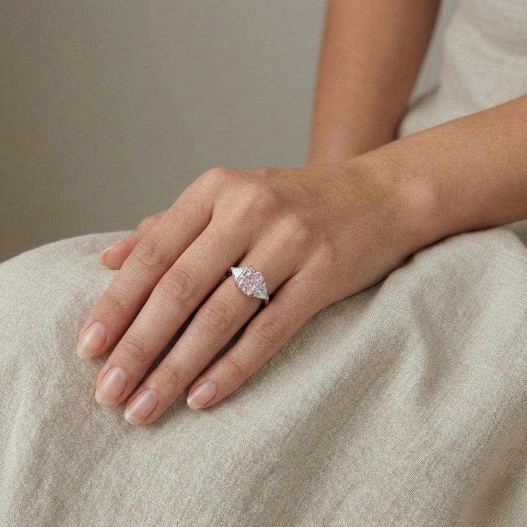 Seltener 2,69 Karat Ring mit pink-lila & weißen Diamanten in 18 Karat zweifarbigem Gold (Neu) – GIA-zertifiziert