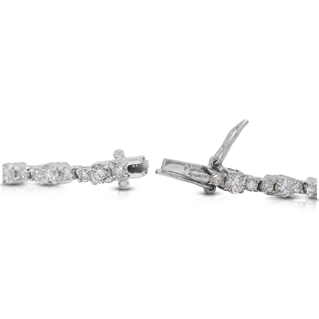 Resplendent 2.73ct Natural Diamond Bracelet in 18K White Gold